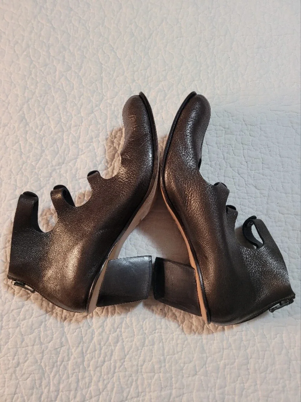Cydwoq Engage Handmade Vintage Leather Block Heel Zipper Sz US 7.5 EU 37.5